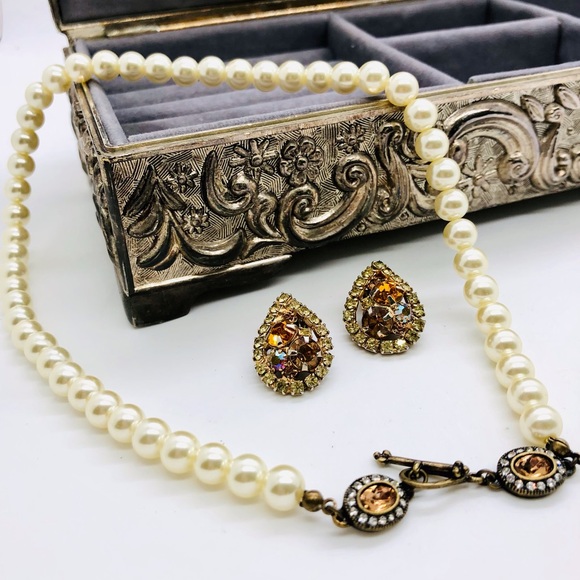 Vintage Ornate Deco Pearl Necklace & Rhinestone Crystal Earrings - Picture 11 of 16
